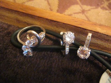 Серьги и кольцо,серебро 925.Шикарные