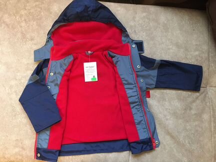 Куртка (новая) для мальчика на флисе