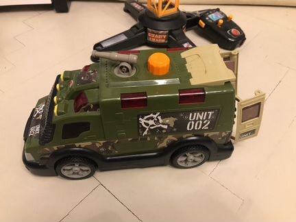 Dickie Военный Вертолёт И Передвижная Тюрьма Фурго