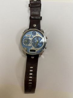 Наручные часы diesel DZ7322