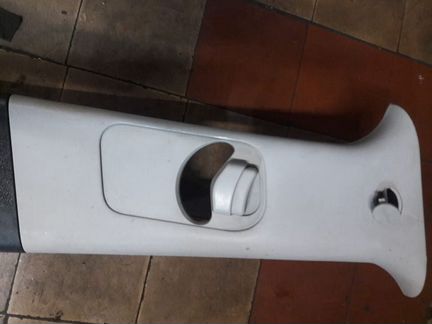 Обшивка правой стойки Hyundai ix35 2011