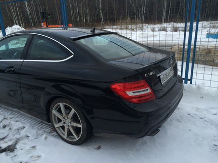 Козырек на заднее стекло Mercedes W204 / Мерседес