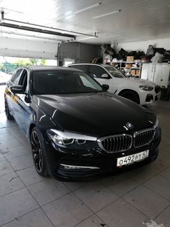 Автостекло лобовое стекло BMW
