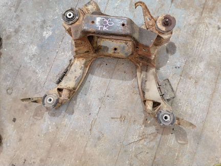 Задний подрамник bmw e36