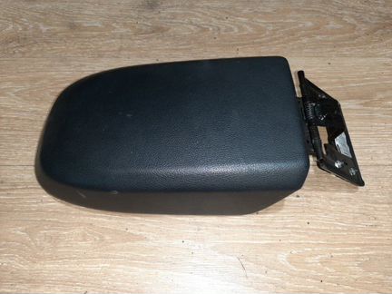 Подлокотник передний правый Ford Focus 2
