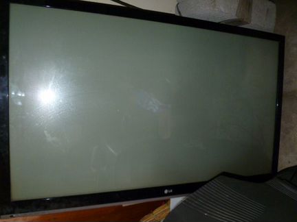 Телевизор LG42PA4510 плазма.экран целый