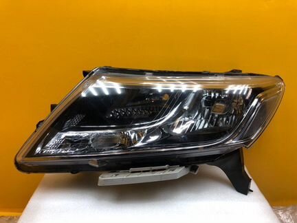 Фара левая Nissan Pathfinder R52 2012-2017