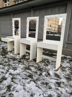 Туалетный стол с зеркалом