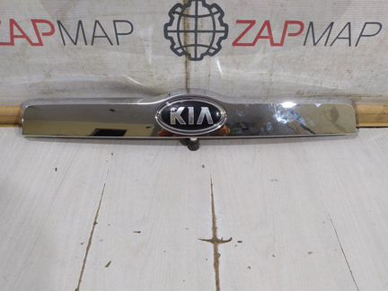 Накладка двери багажника задняя Kia Mohave HM