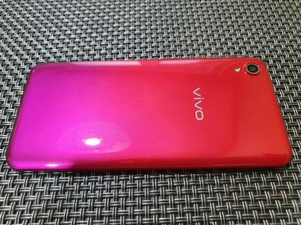 Продаю Vivo Y91C красный 2/32 б/у + MiBand 4