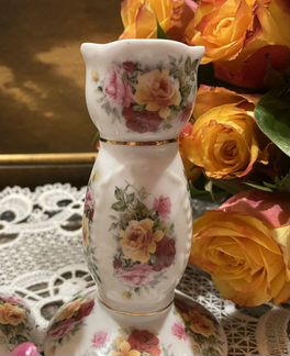 Фарфоровые подсвечники