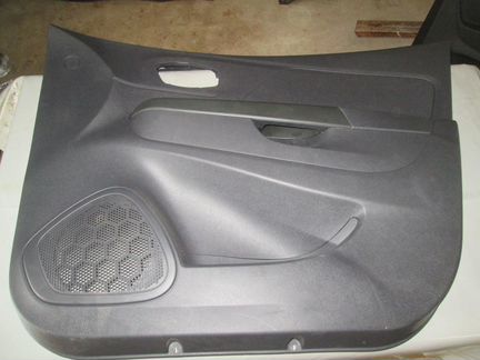 Передние дверные кассеты на Renault Kaptur