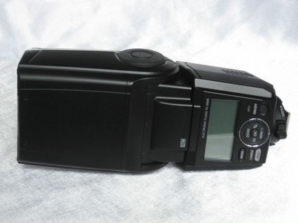 Olympus FL-900R flash