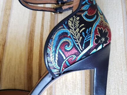 Босоножки Chie (39р). Рассмотрю обмен