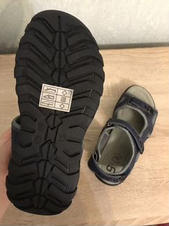 Новые летние сандали для мальчика.Размер 37. Синие