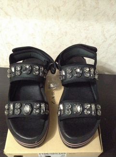 Женские босоножки Zara