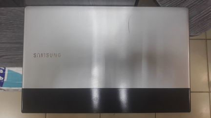 Samsung NP-R720 17.3