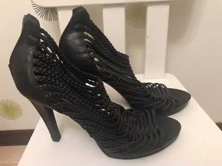 Босоножки/туфли Zara