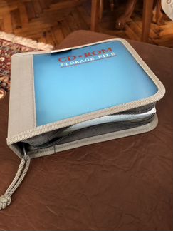 Чехол для CD на 34 диска в отличном состоянии