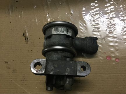 06A131351D воздушный клапан VW T5 Т5 2,0 AXA