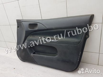 Обшивка двери передняя правая Mitsubishi Lancer 9