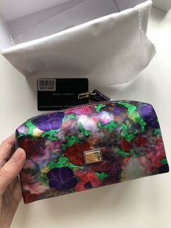 Косметичка новая с цветами