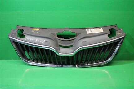 Решетка радиатора Skoda Rapid 2012-2017