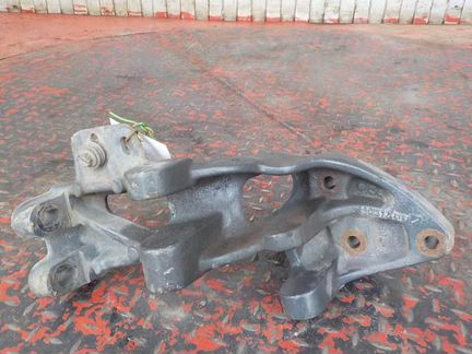 Кронштейн кабины Мерседес Актрос мп 3 9303172101