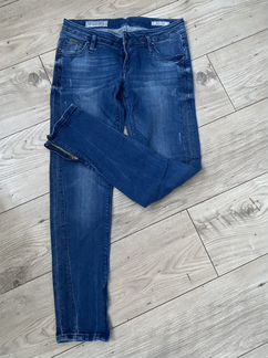 Джинсы Guess