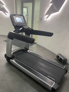 Беговая дорожка Life Fitness Discover SE 95T