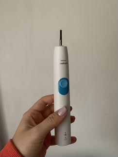 Электрическая зубная щетка Philips