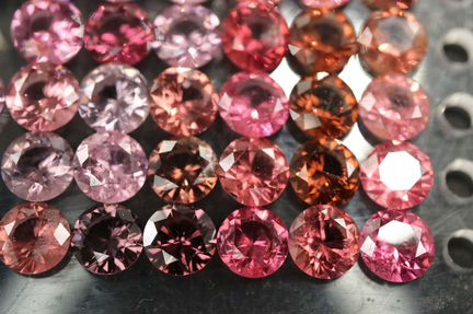 Шпинель круг, d-3 мм. чистота - SI, огранка exelen