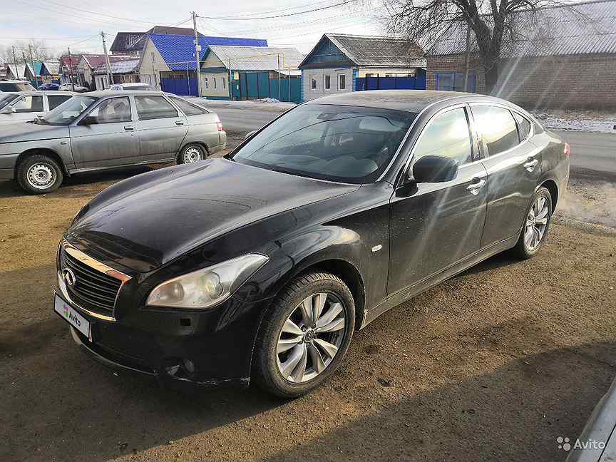 Инфинити соль илецк. Infiniti m25 2011. Машины 1.3 литра. Авито соль-Илецк авто с пробегом.