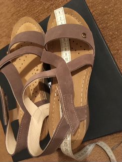 Сандалии на танкетке Леон