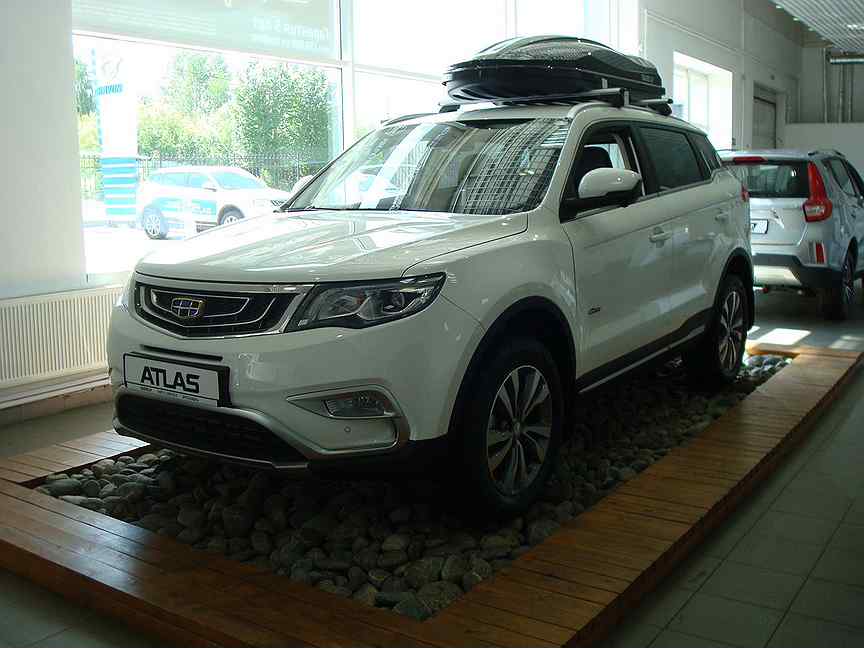 Geely на Ярославском шоссе.