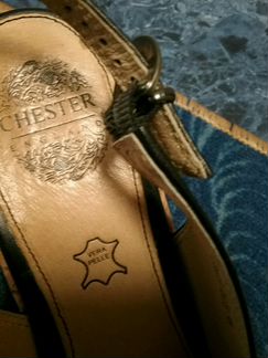 Босоножки английской фирмы chester 38 размер