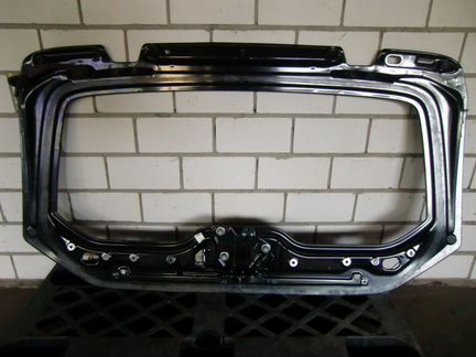 Рамка стекла багажной двери Mercedes V-klass W447