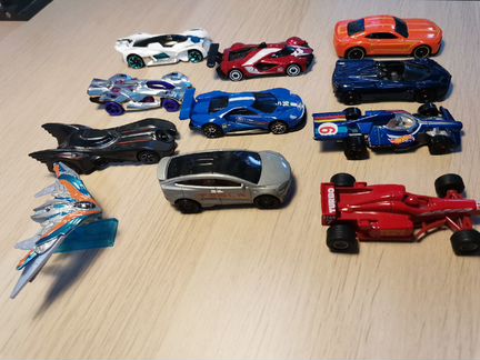 Машинки Hot Wheels