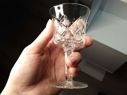 Рюмки хрустальные 8 шт