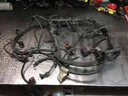 Проводка двигателя Opel Astra H Z13DTH