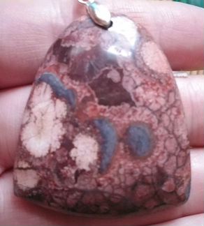 Кулоны из натурального камня