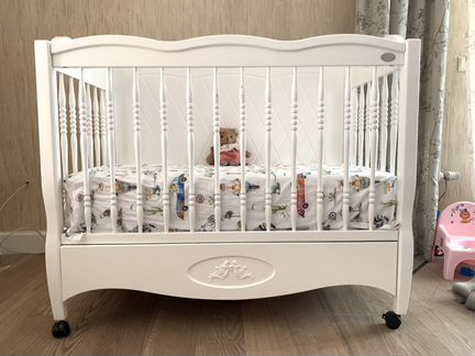 Кроватка Nom du Bebe бук