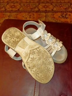 Босоножки для девочки