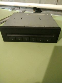 CD ченджер на Мерседес W211
