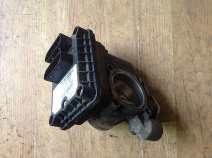 Дроссельная заслонка Мерседес M166 A1661413125