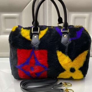 Сумка меховая Louis Vuitton