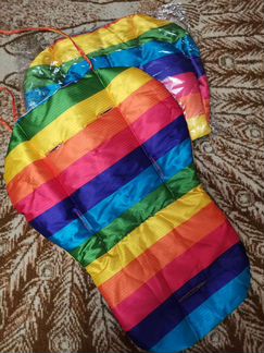 Полосатый матрасик для стульчика