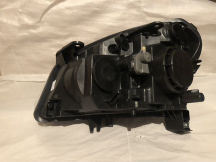 Фара передняя R, Nissan Qashqai, J10, ксенон