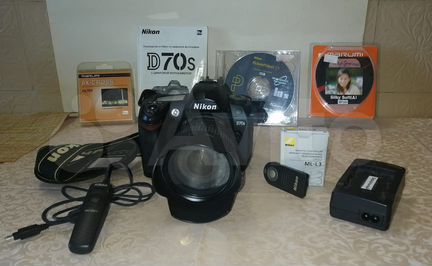 Цифровой зеркальный фотоаппарат Nikon D70s