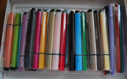 Фломастеры 27 штук + капиллярные ручки 9 ш